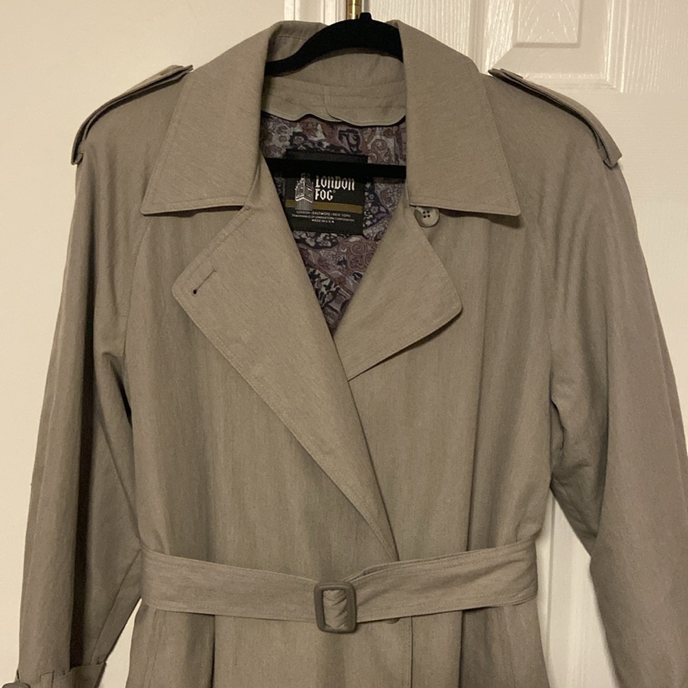 Vintage London Fog trench coat Ashley khaki coat Sz 10 & fits M - L - Picture 5 of 16
